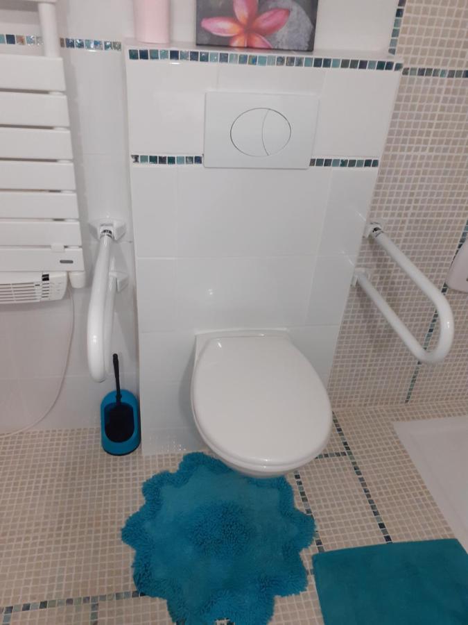 7042Douce Nuit Hotell Saint-Germain-Laval  Eksteriør bilde