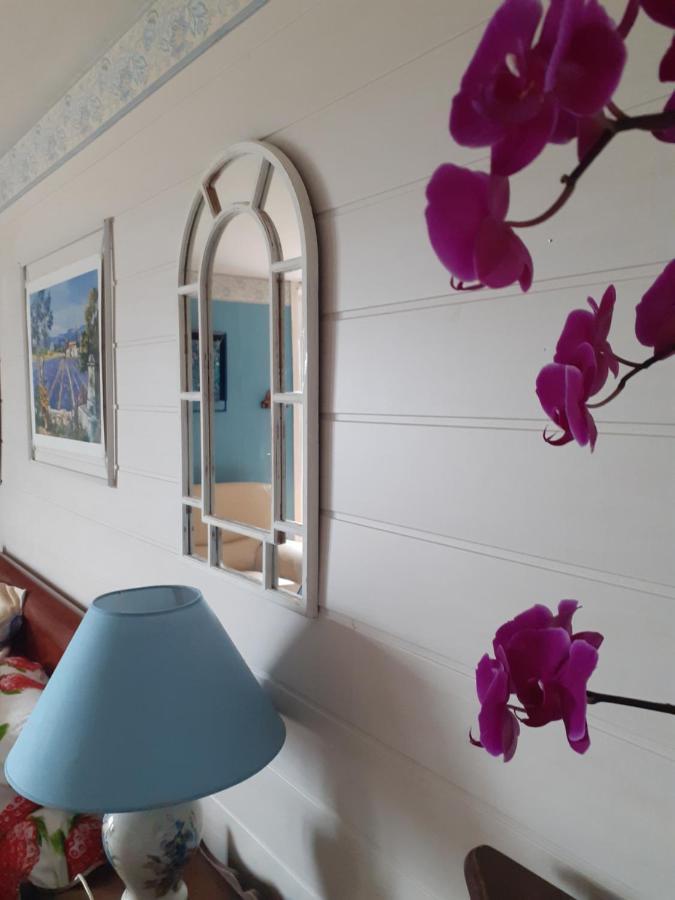 7042Douce Nuit Hotell Saint-Germain-Laval  Eksteriør bilde