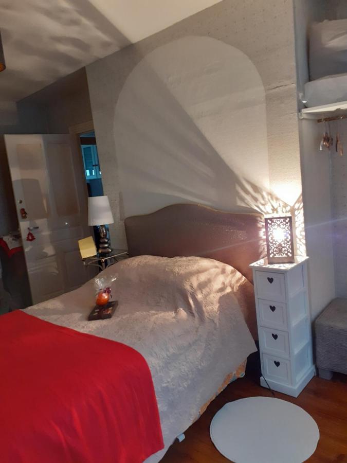 7042Douce Nuit Hotell Saint-Germain-Laval  Eksteriør bilde